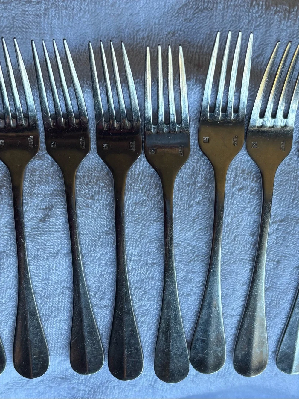 Set of 8 Sant' Andrea 18/10 Stainless Steel Dinner Forks. 7 1/2